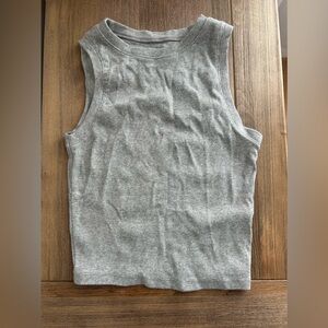 Gray tank top